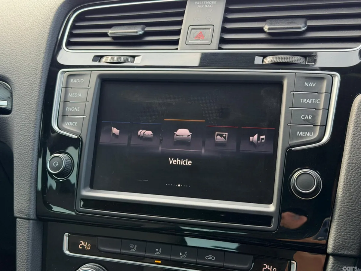 Volkswagen Golf Hatchback, Petrol, 2015, Silver