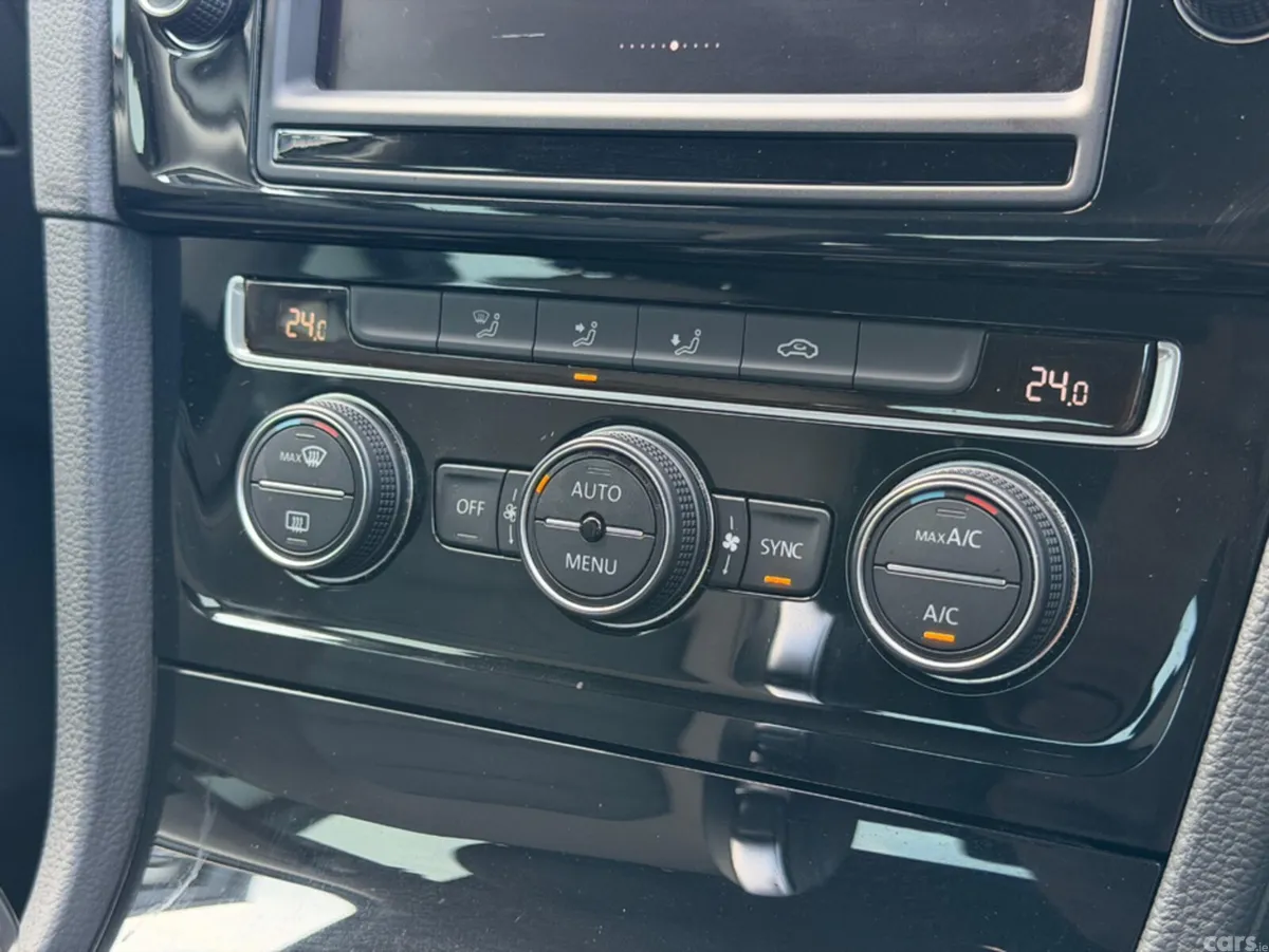 Volkswagen Golf Hatchback, Petrol, 2015, Silver