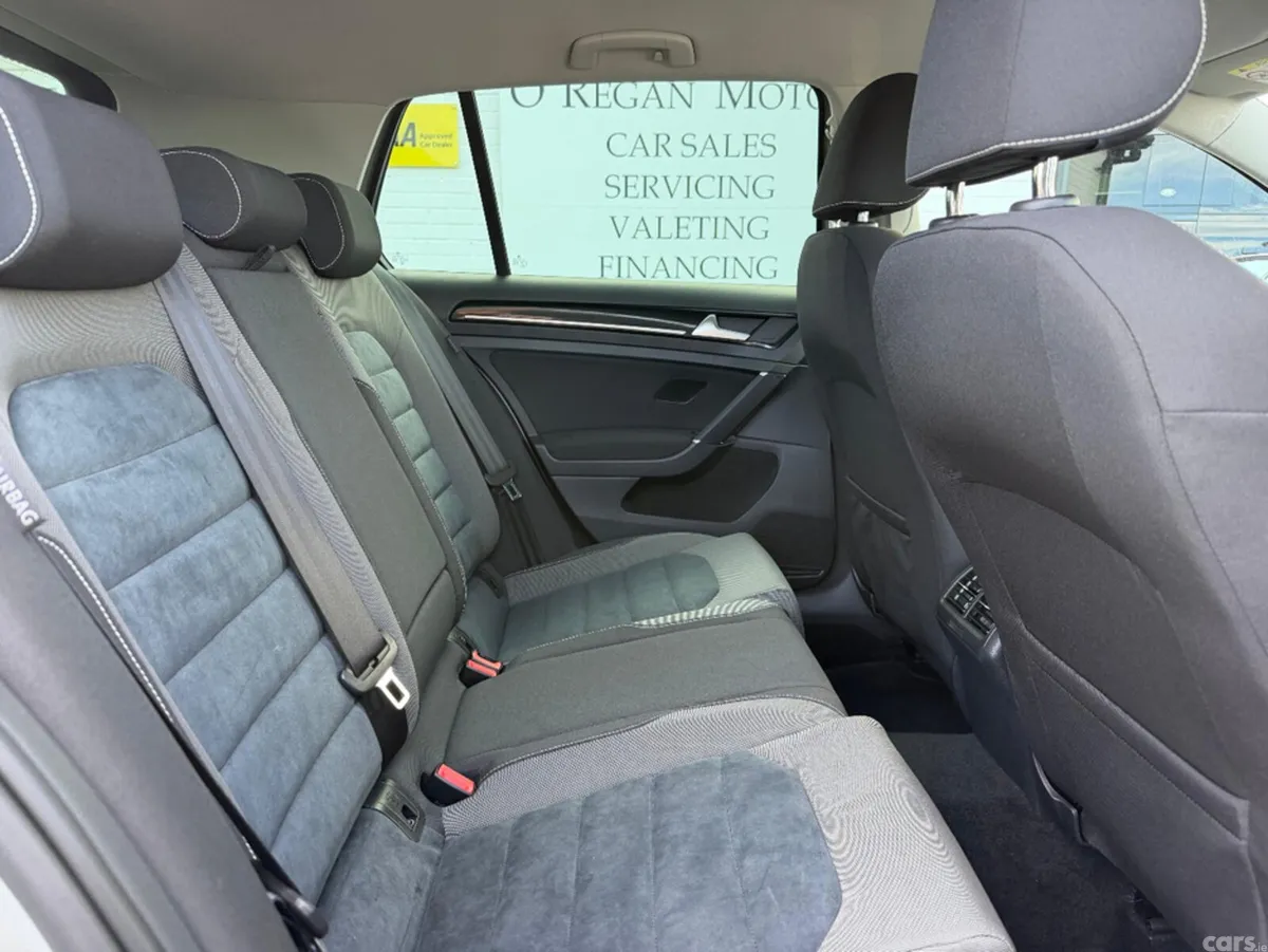 Volkswagen Golf Hatchback, Petrol, 2015, Silver