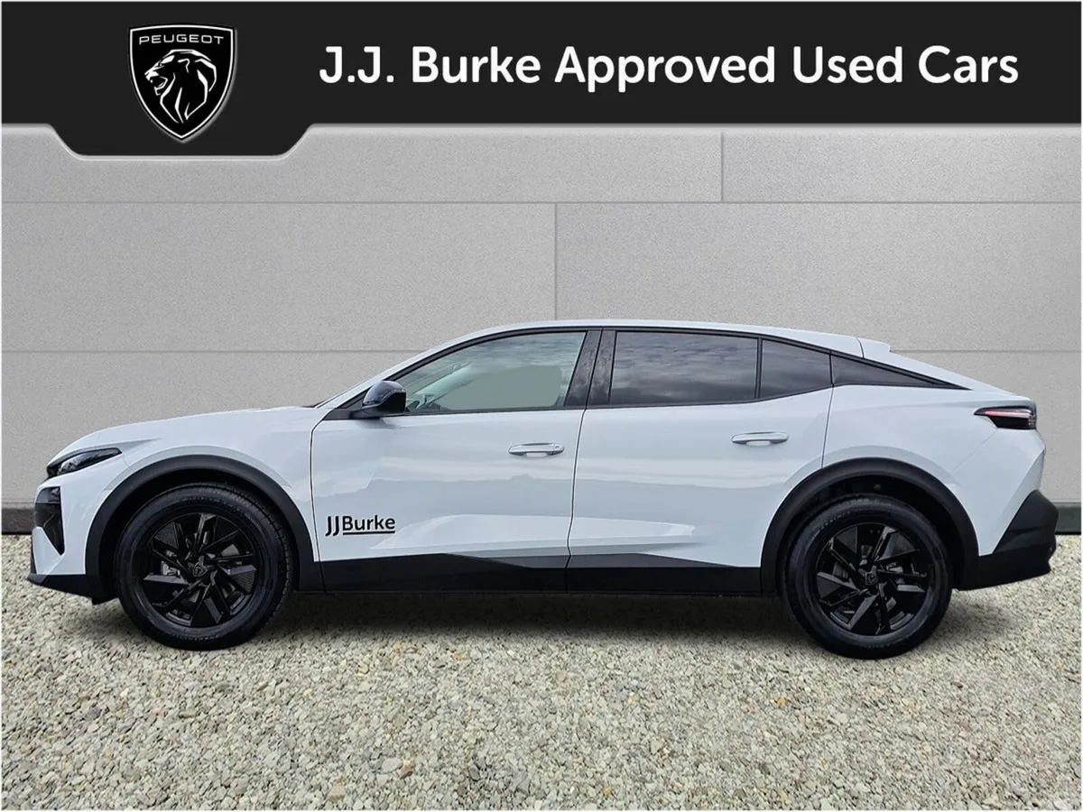 Peugeot 408 Hatchback, Petrol, 2026, White
