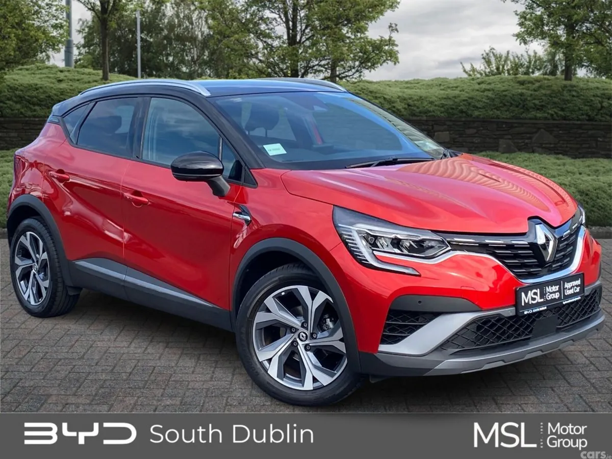 Renault Captur Hatchback, Petrol, 2023, Red