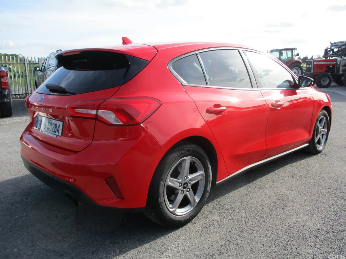 Ford Focus Hatchback, Diesel, 2019, Red