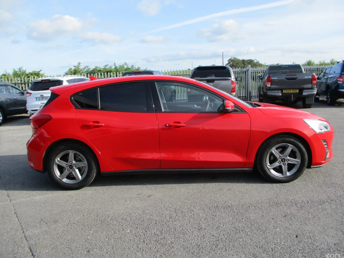 Ford Focus Hatchback, Diesel, 2019, Red