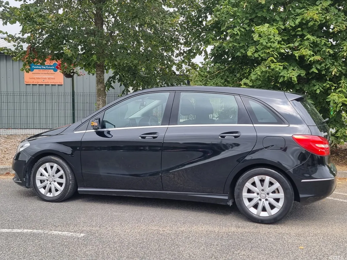 Mercedes-Benz B-Class MPV, Petrol, 2014, Black