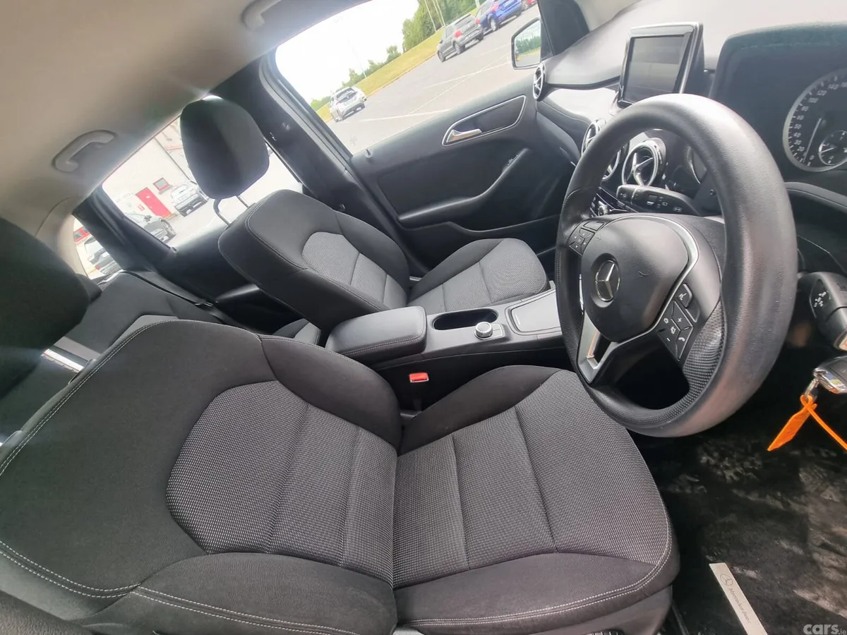 Mercedes-Benz B-Class MPV, Petrol, 2014, Black