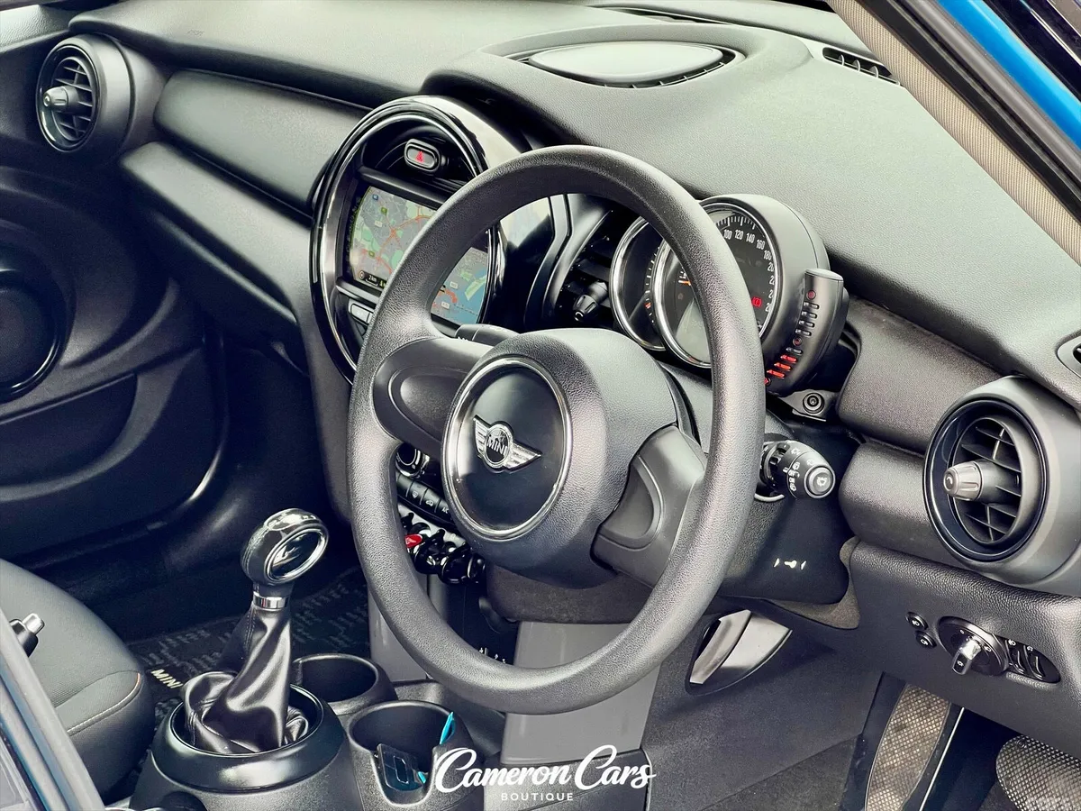 Mini Cooper Hatchback, Petrol, 2015, Blue