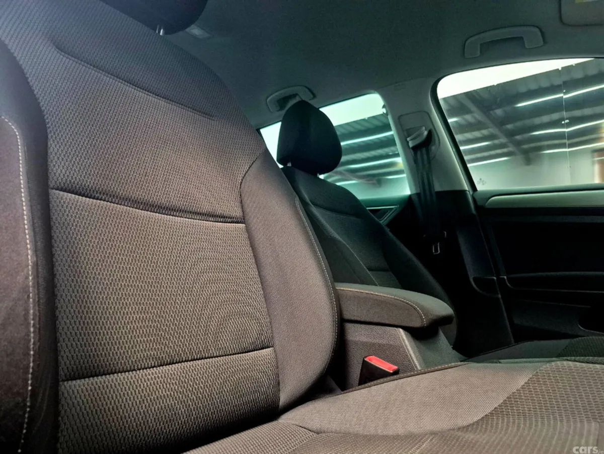 Volkswagen Golf Hatchback, Petrol, 2017, Grey