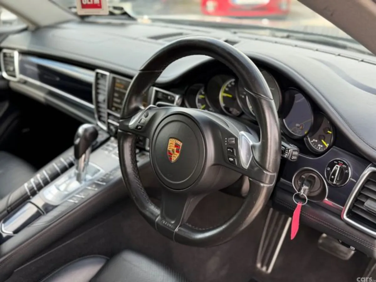 Porsche Panamera Hatchback, Petrol Plug-in Hybrid, 2015, Black
