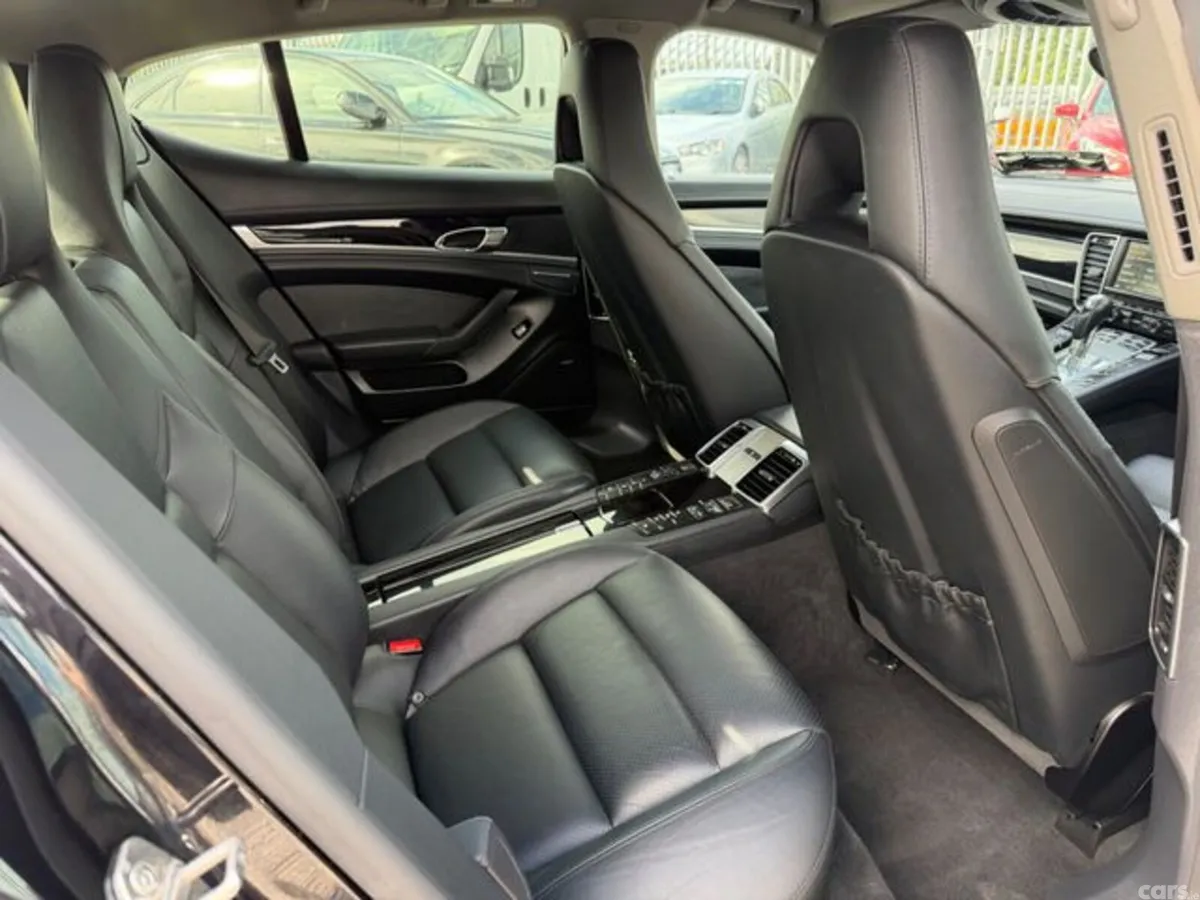 Porsche Panamera Hatchback, Petrol Plug-in Hybrid, 2015, Black