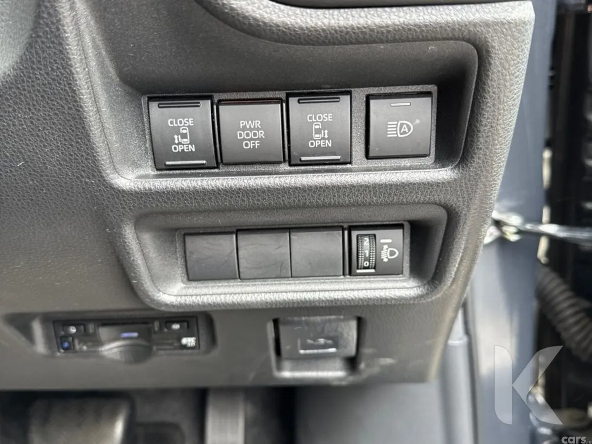 Toyota Sienta MPV, Petrol Hybrid, 2023, Grey