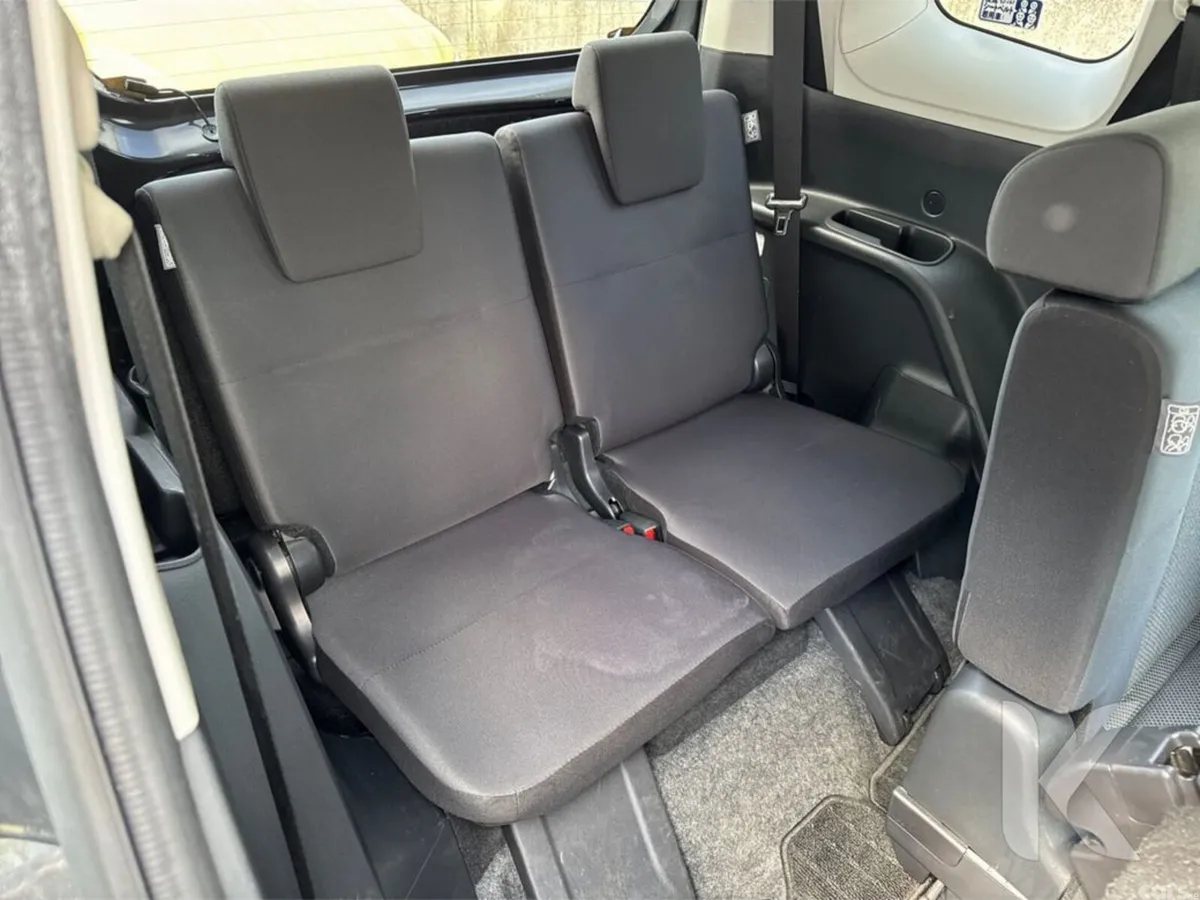 Toyota Sienta MPV, Petrol Hybrid, 2023, Grey