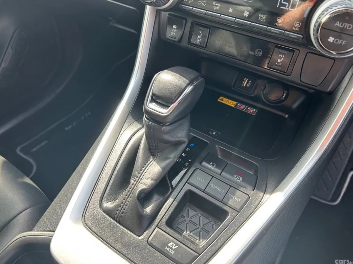 Toyota RAV4 SUV, Petrol Hybrid, 2025, Black