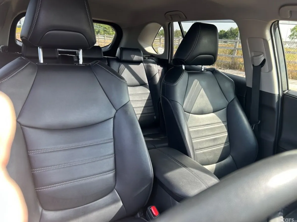 Toyota RAV4 SUV, Petrol Hybrid, 2025, Black