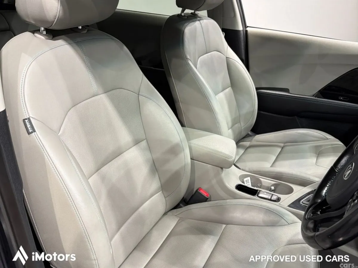 Kia Niro SUV, Petrol Plug-in Hybrid, 2019, Blue