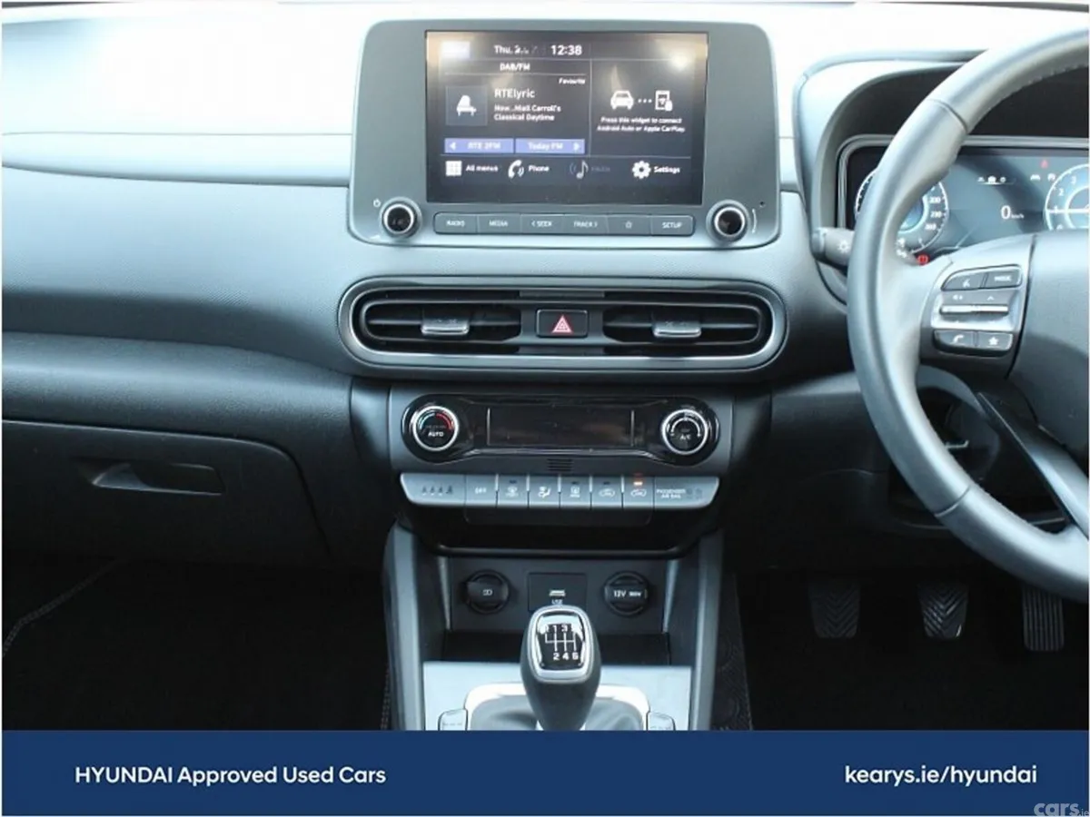 Hyundai KONA MPV, Petrol, 2023, White