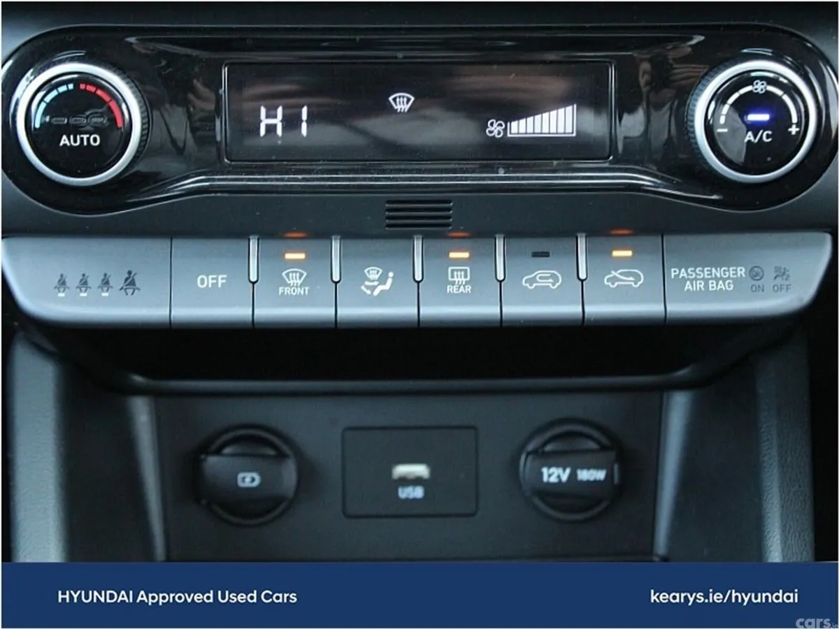 Hyundai KONA MPV, Petrol, 2023, White