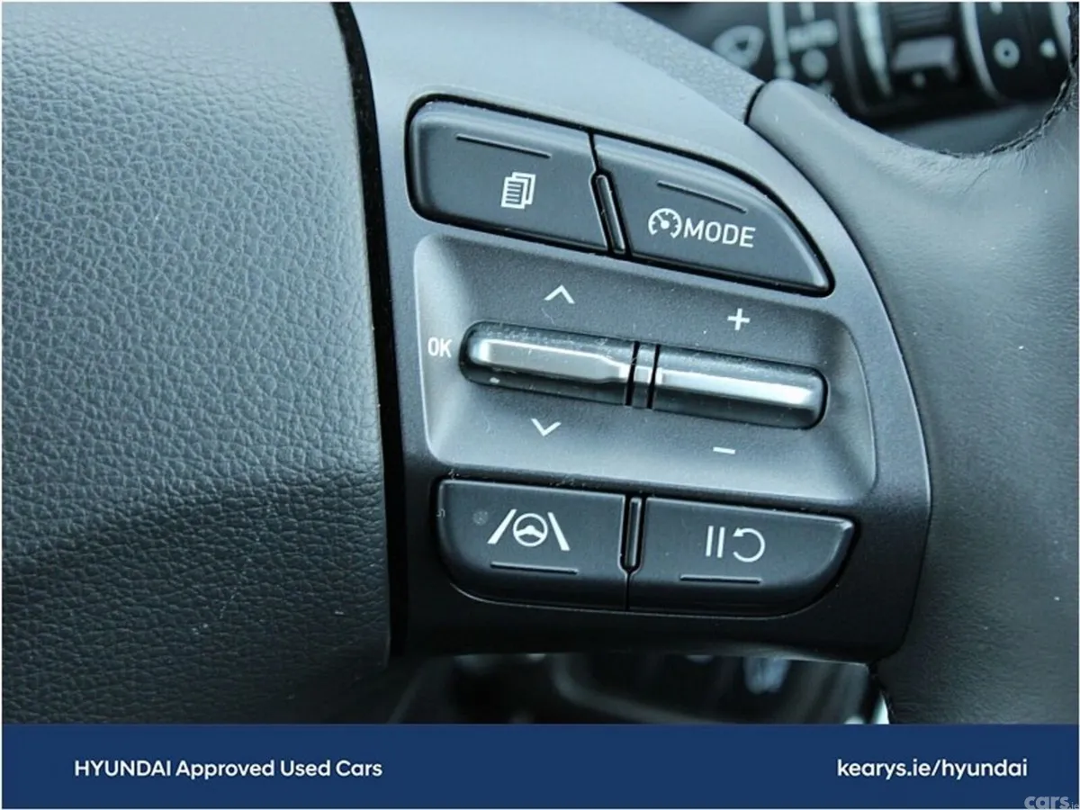 Hyundai KONA MPV, Petrol, 2023, White