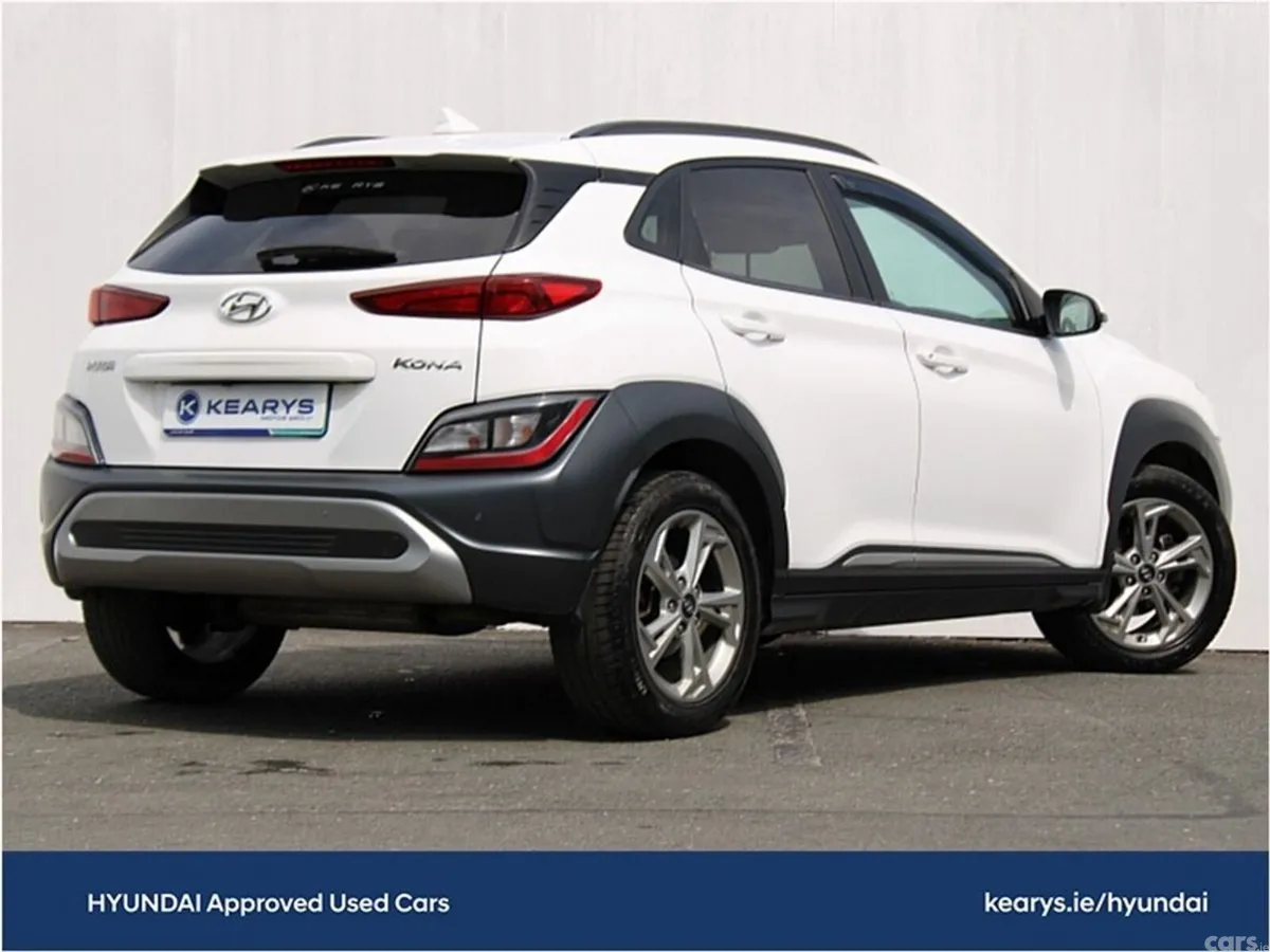 Hyundai KONA MPV, Petrol, 2023, White