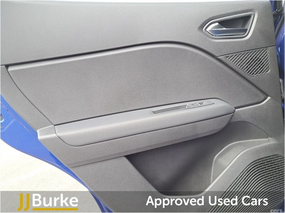 Renault Captur Hatchback, Petrol, 2026, Blue