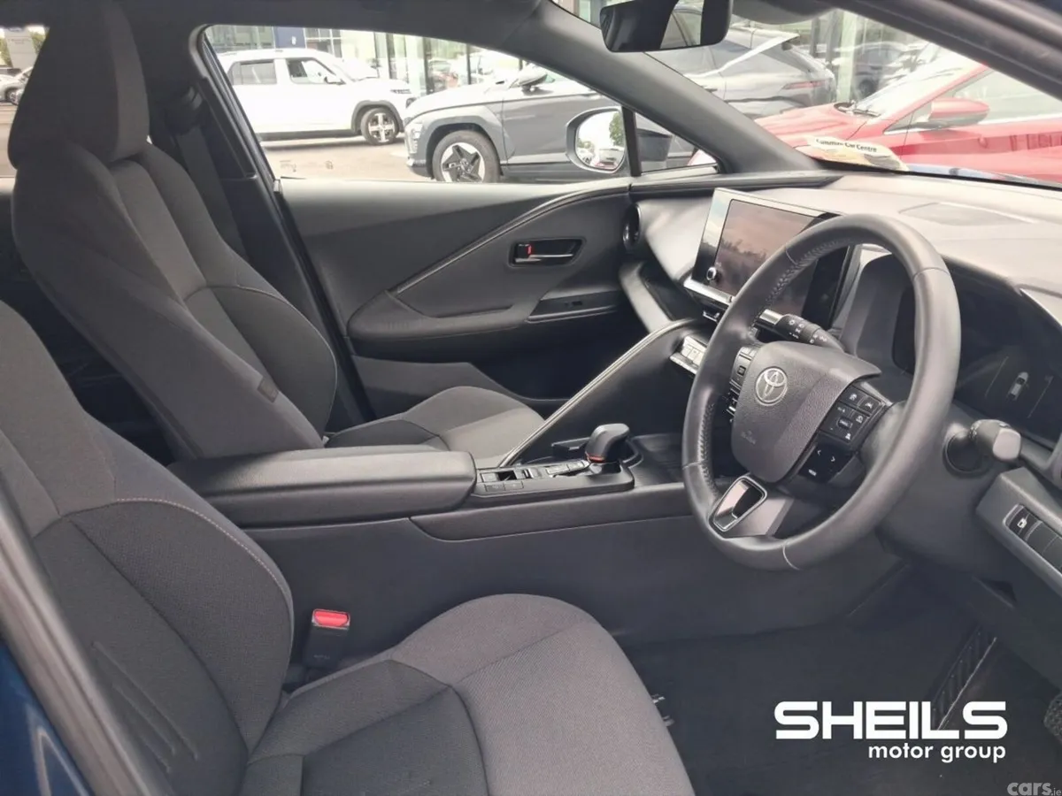 Toyota C-HR Hatchback, Petrol Hybrid, 2024, Blue