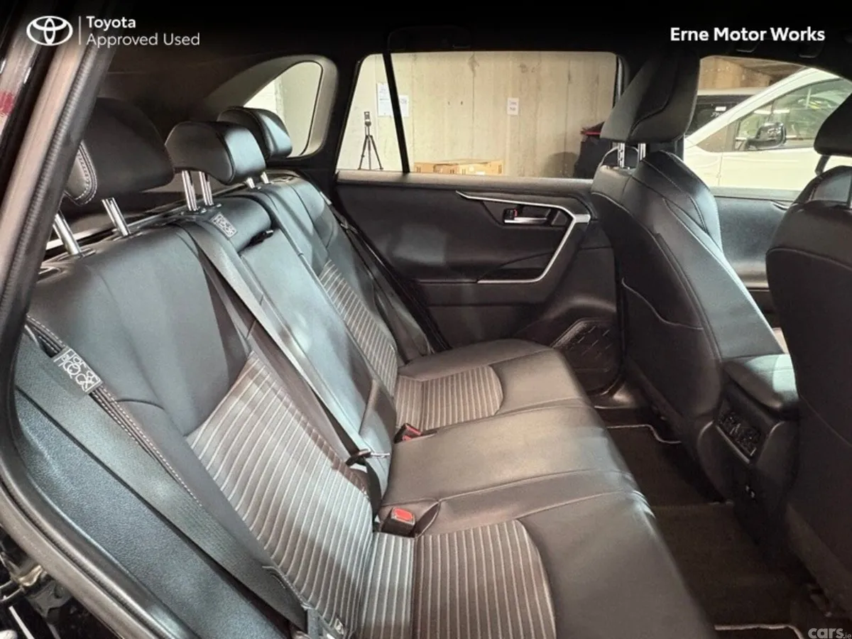 Toyota RAV4 SUV, Petrol Hybrid, 2021, Black