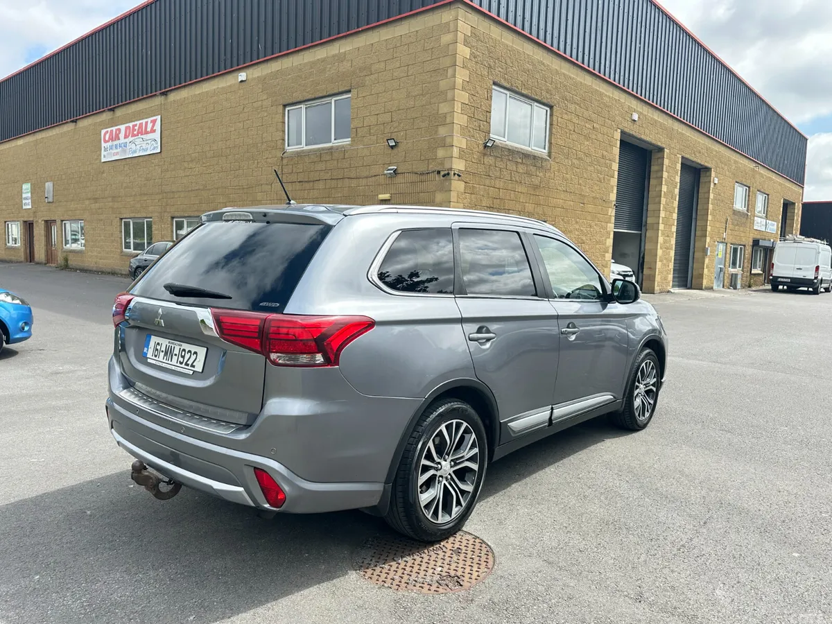 Mitsubishi Outlander SUV, Diesel, 2016, Grey