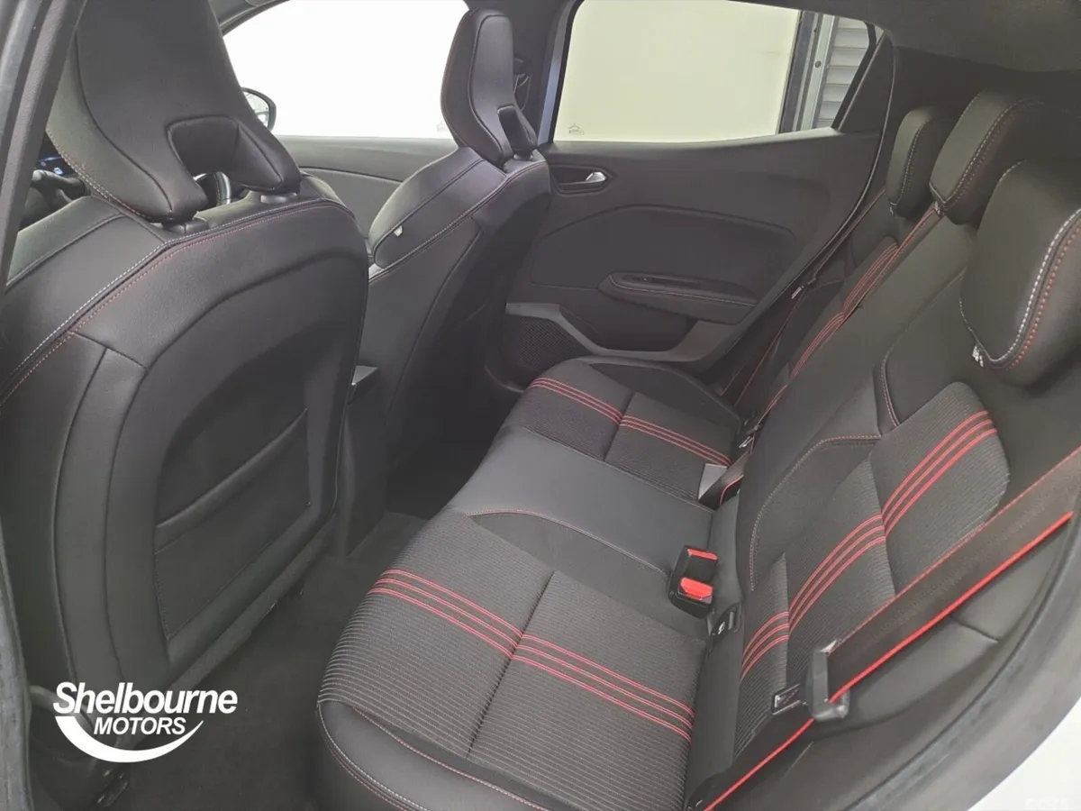 Renault Clio Hatchback, Petrol, 2023, White