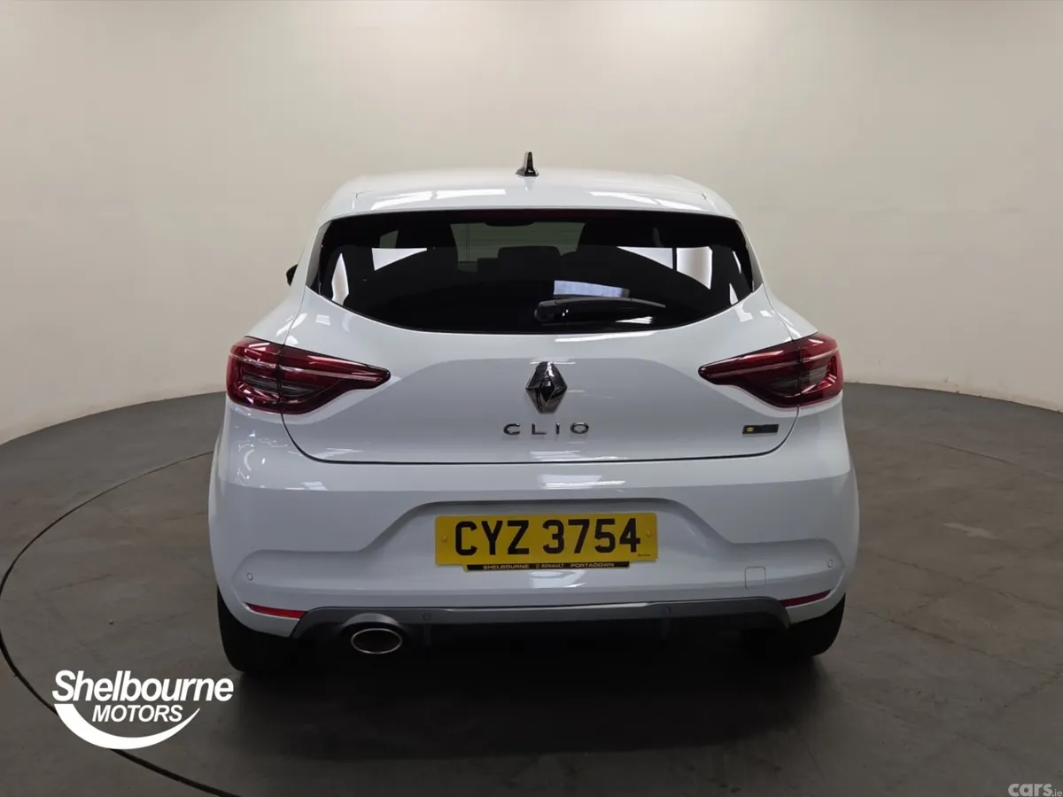 Renault Clio Hatchback, Petrol, 2023, White