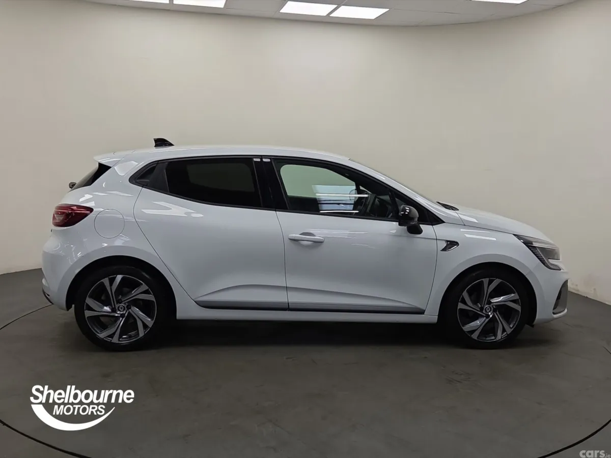 Renault Clio Hatchback, Petrol, 2023, White