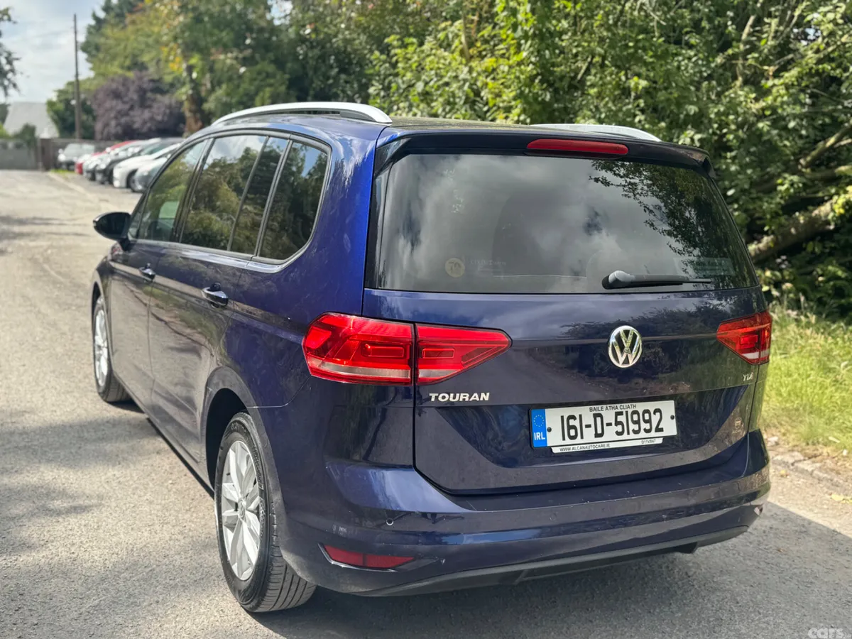 Volkswagen Touran MPV, Diesel, 2016, Blue
