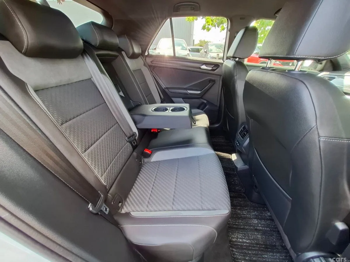 Volkswagen T-Roc SUV, Diesel, 2022, White