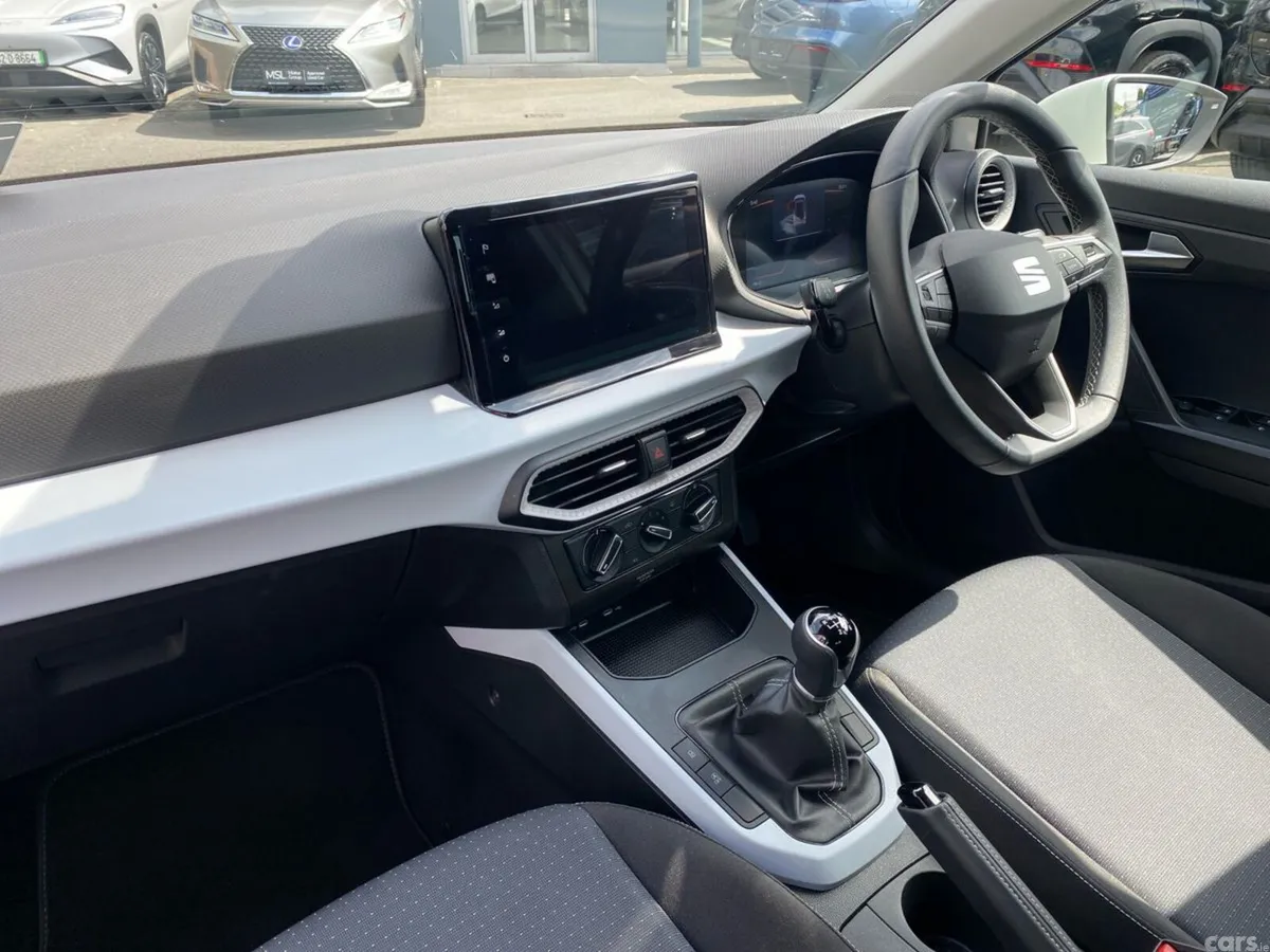 SEAT Arona SUV, Petrol, 2024, White