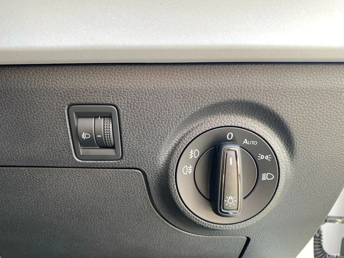 SEAT Arona SUV, Petrol, 2024, White