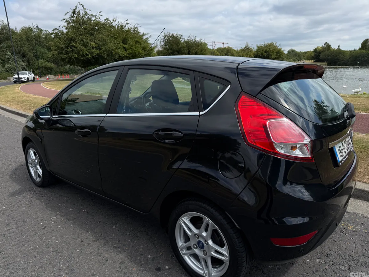 Ford Fiesta Hatchback, Petrol, 2015, Black