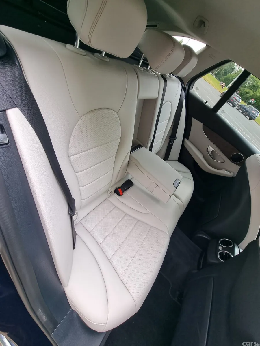 Mercedes-Benz C-Class Estate, Petrol Plug-in Hybrid, 2016, Blue