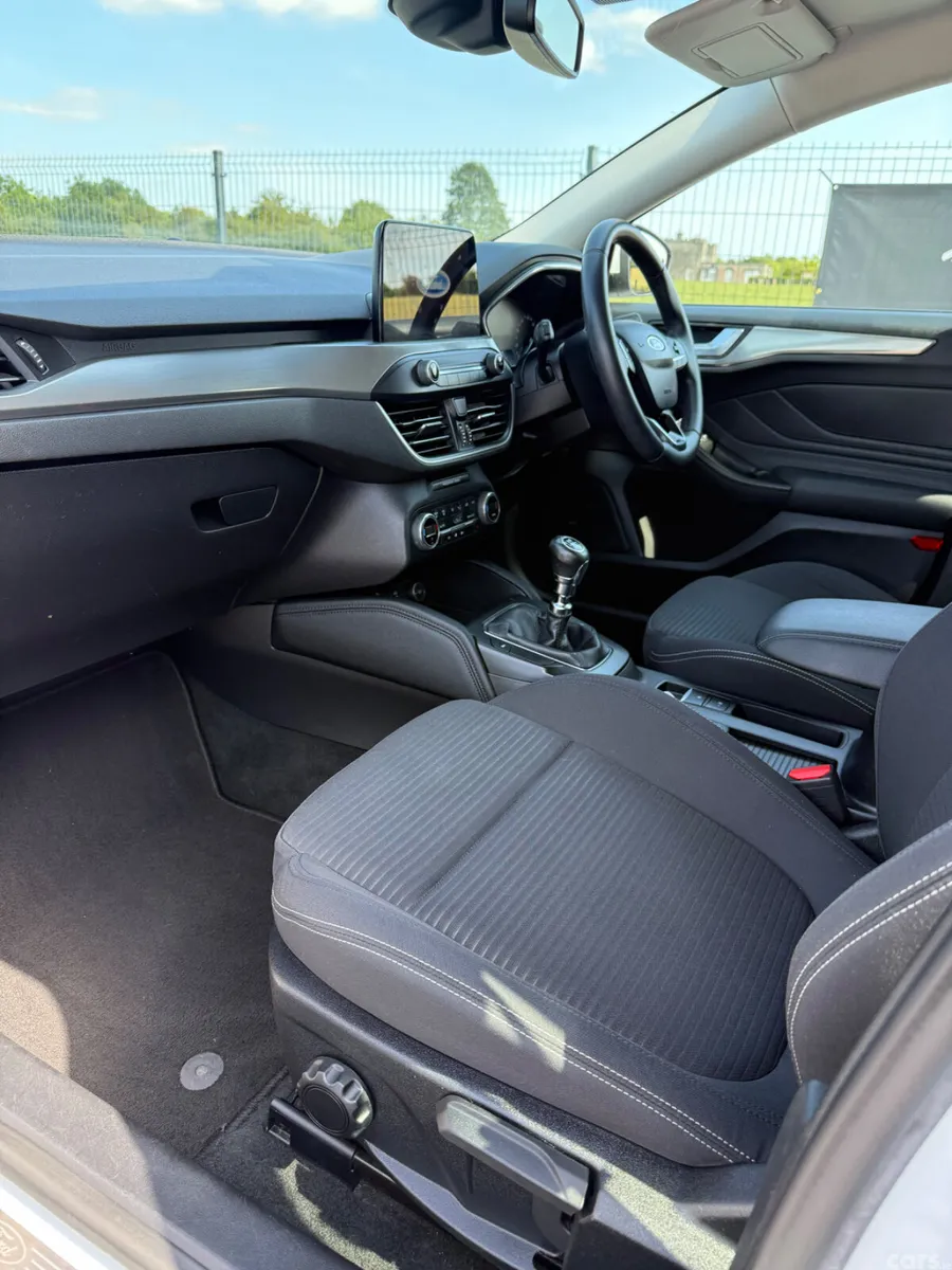 Ford Focus Hatchback, Petrol, 2020, White