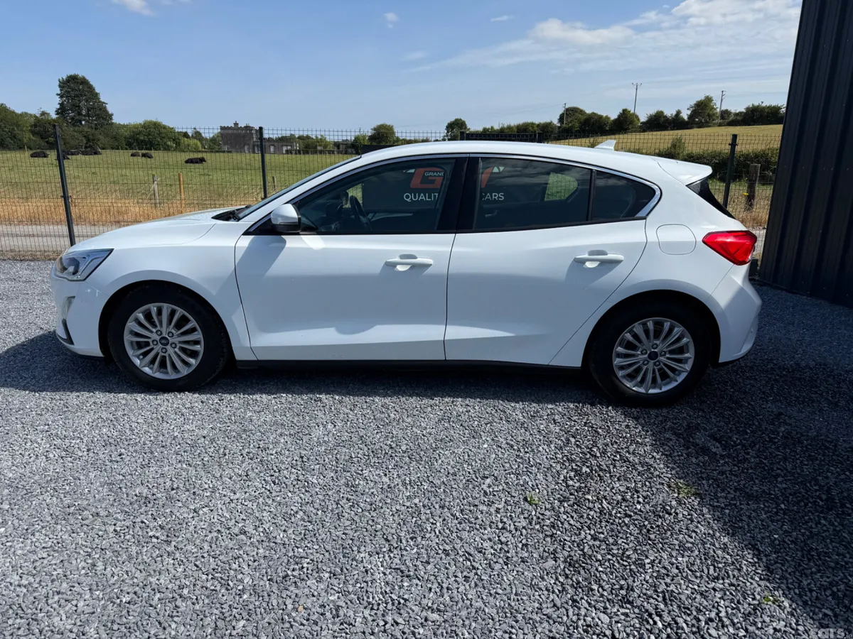 Ford Focus Hatchback, Petrol, 2020, White