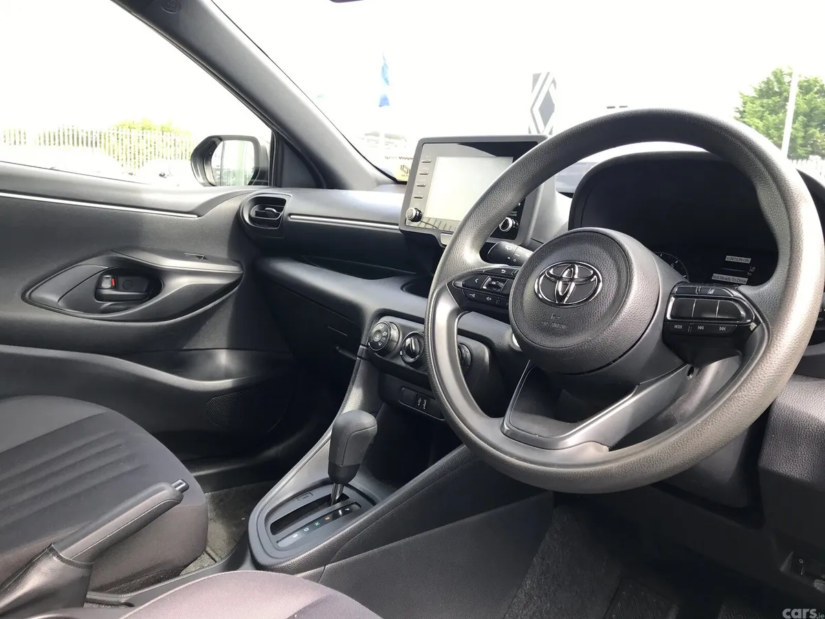 Toyota Yaris Hatchback, Petrol, 2022, Black