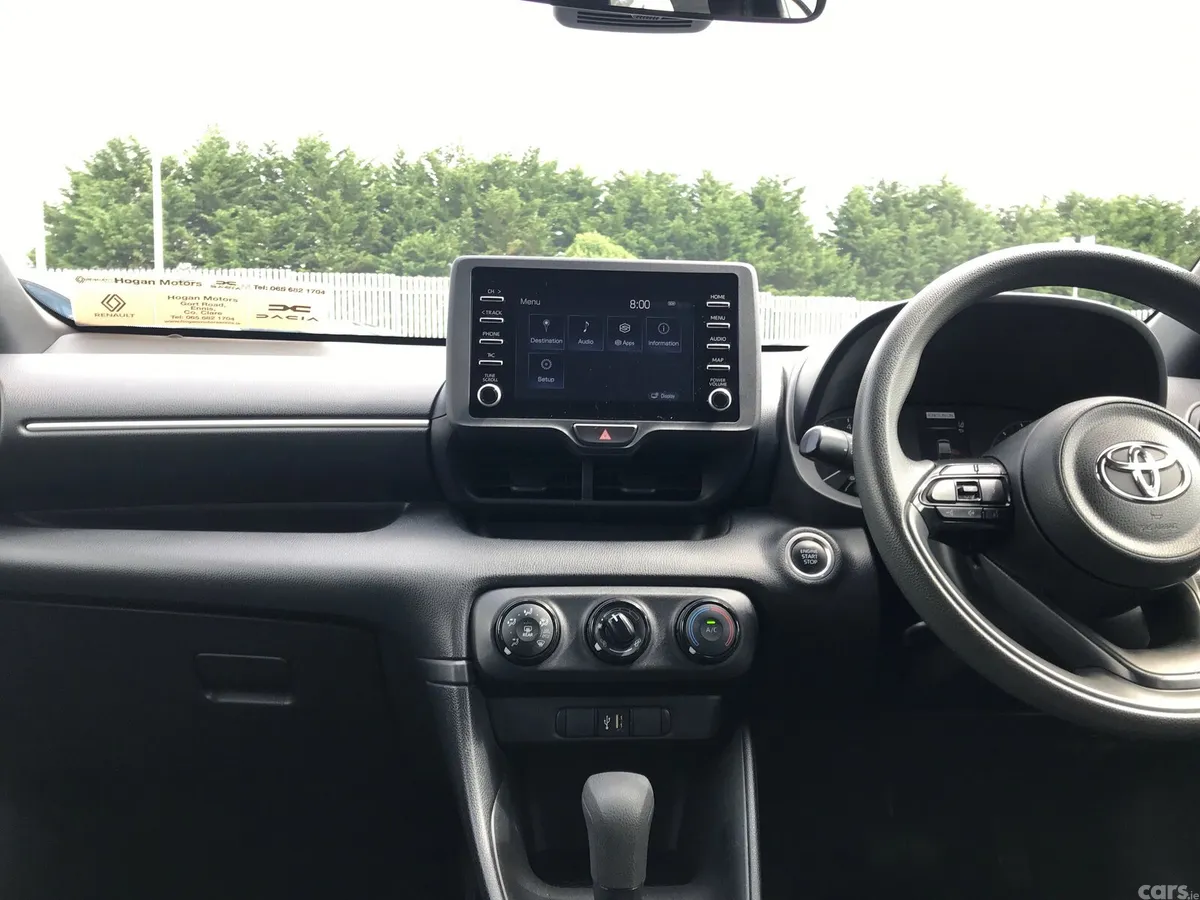 Toyota Yaris Hatchback, Petrol, 2022, Black