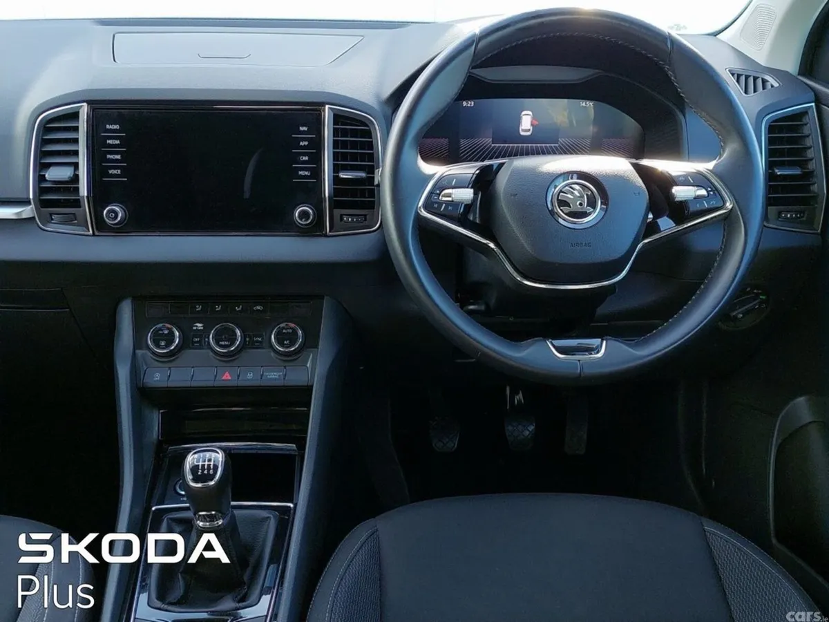 Skoda Karoq SUV, Diesel, 2023, Grey