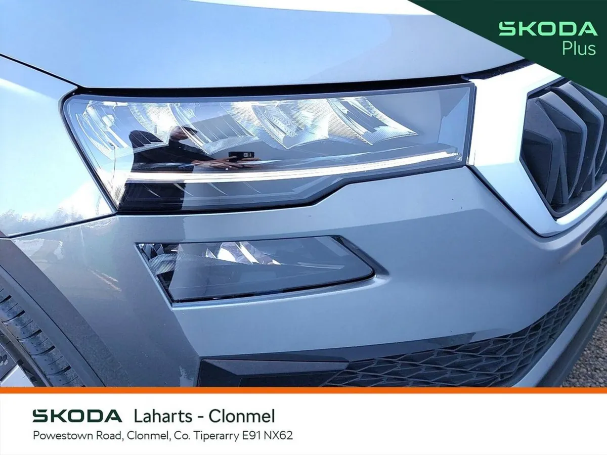 Skoda Karoq SUV, Diesel, 2023, Grey