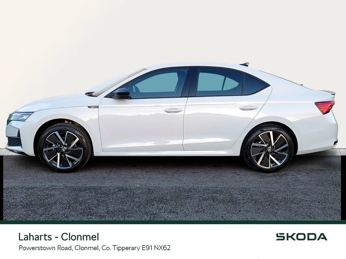 Skoda Octavia Saloon, Diesel, 2026, White