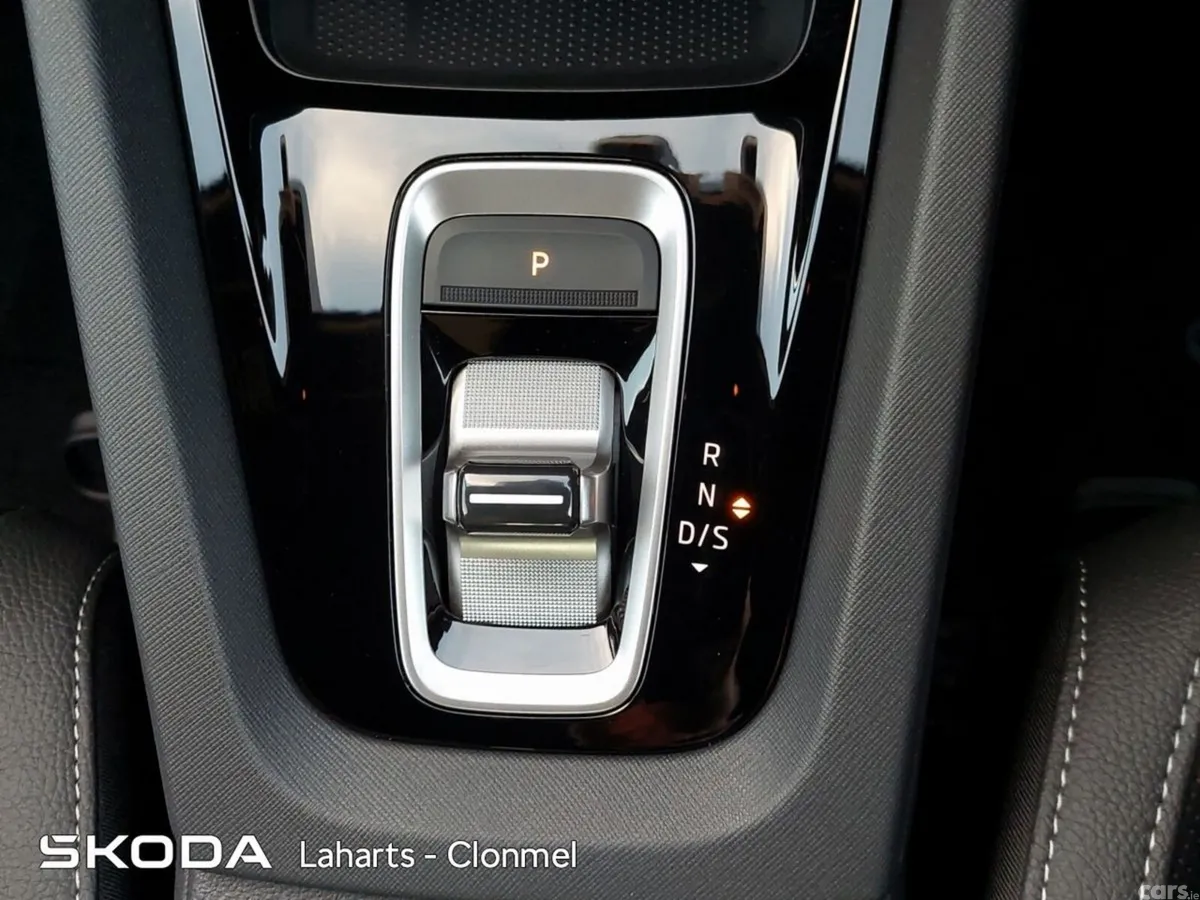 Skoda Octavia Saloon, Diesel, 2026, White
