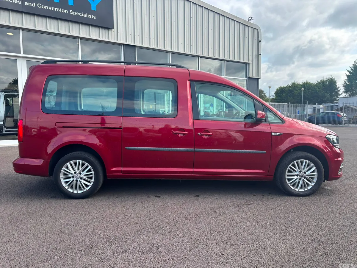 Volkswagen Caddy MPV, Diesel, 2021, Red