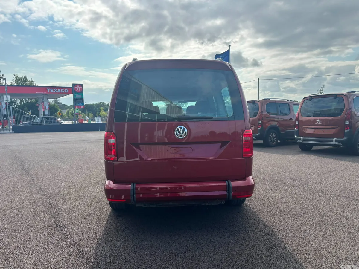 Volkswagen Caddy MPV, Diesel, 2021, Red