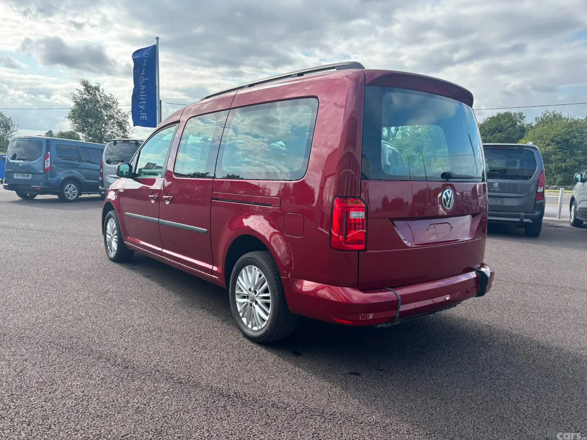 Volkswagen Caddy MPV, Diesel, 2021, Red