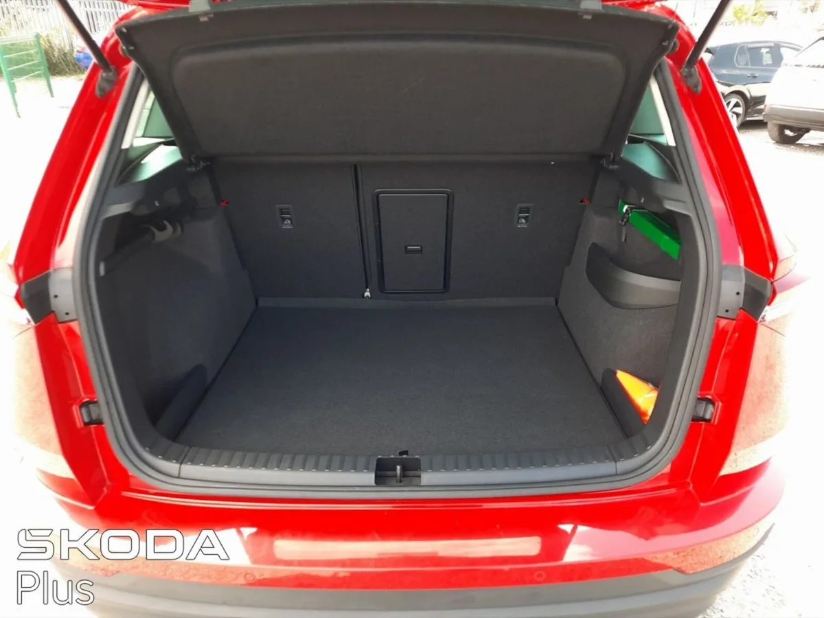 Skoda Karoq SUV, Petrol, 2023, Red