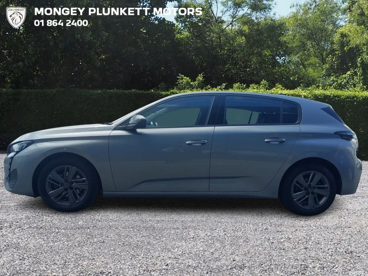 Peugeot 308 Hatchback, Petrol, 2022, Grey