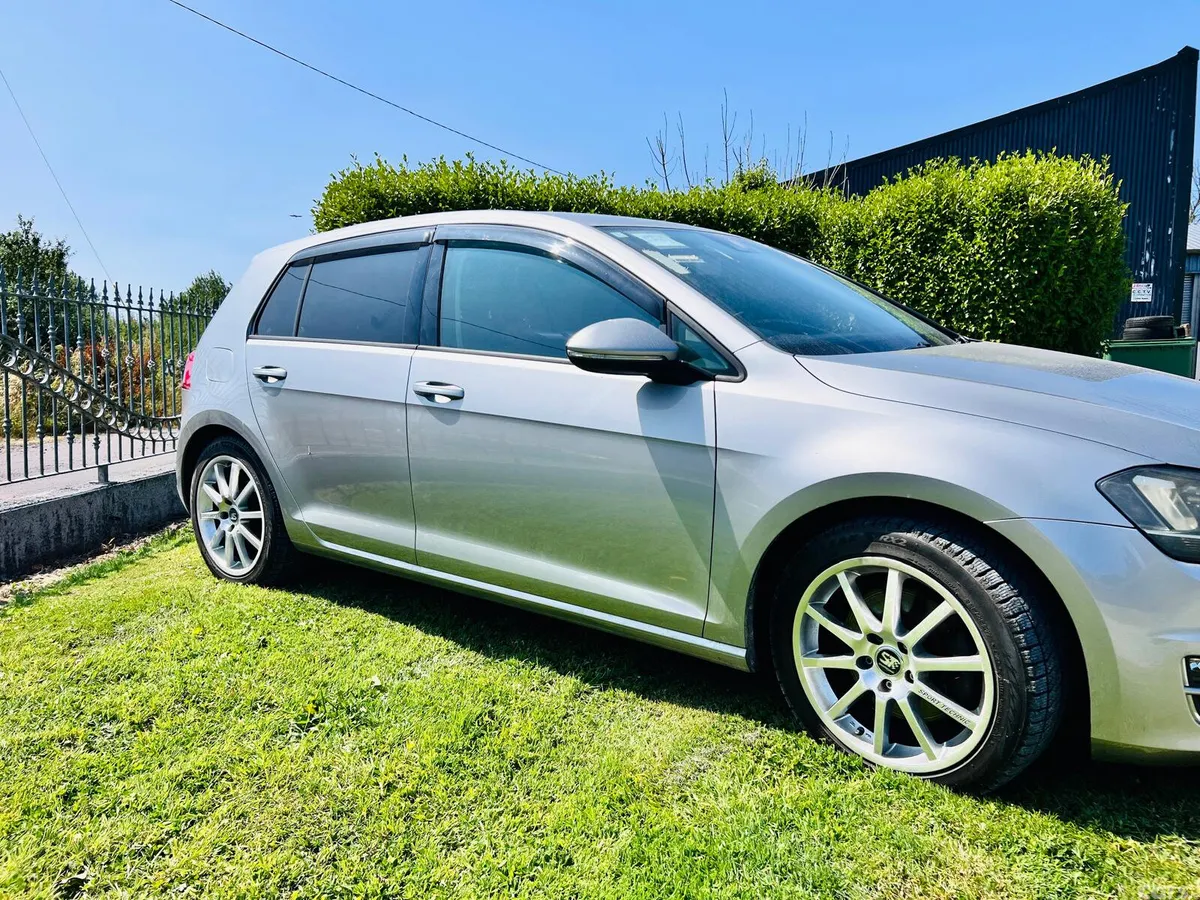 Volkswagen Golf Hatchback, Petrol, 2014, Gold