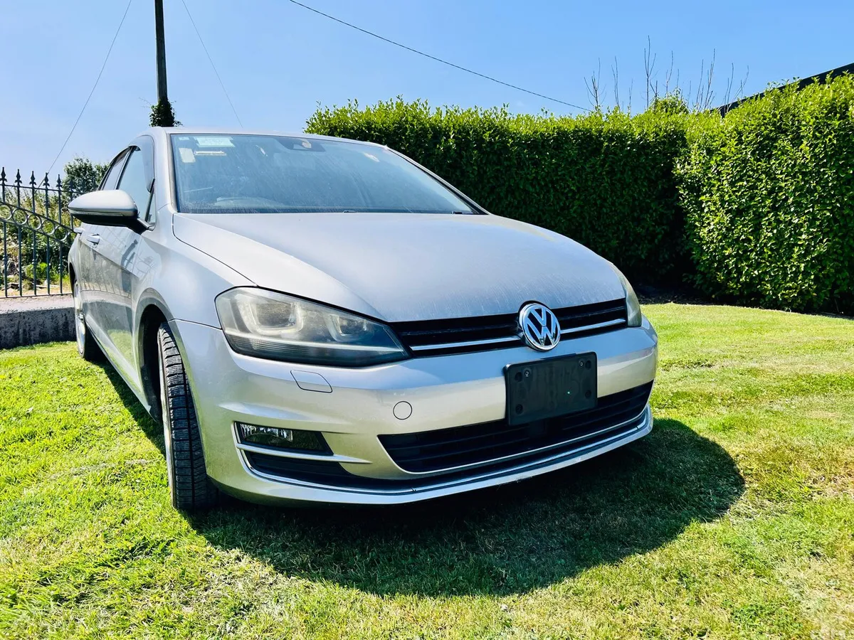 Volkswagen Golf Hatchback, Petrol, 2014, Gold
